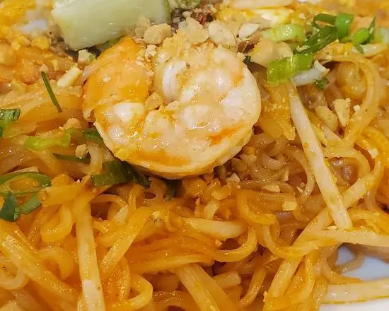 Chicken & Shrimp Pad Thai